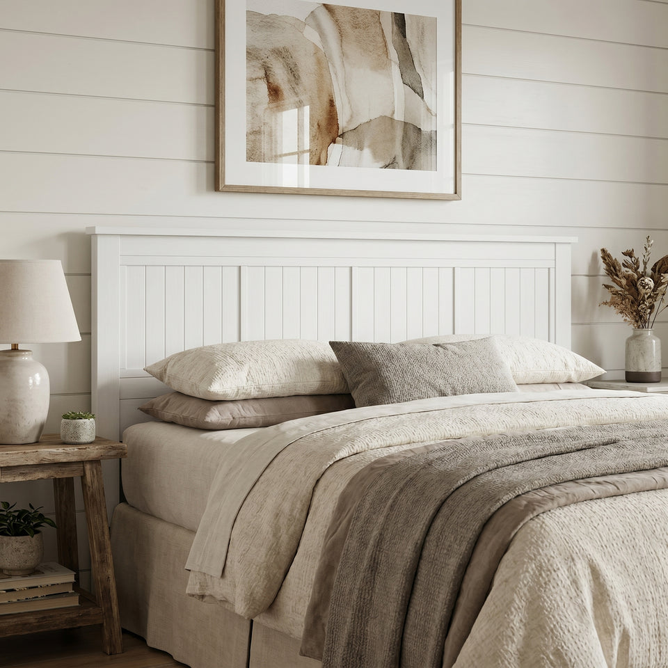 A Headboard That Makes the <em>Whole Room</em>