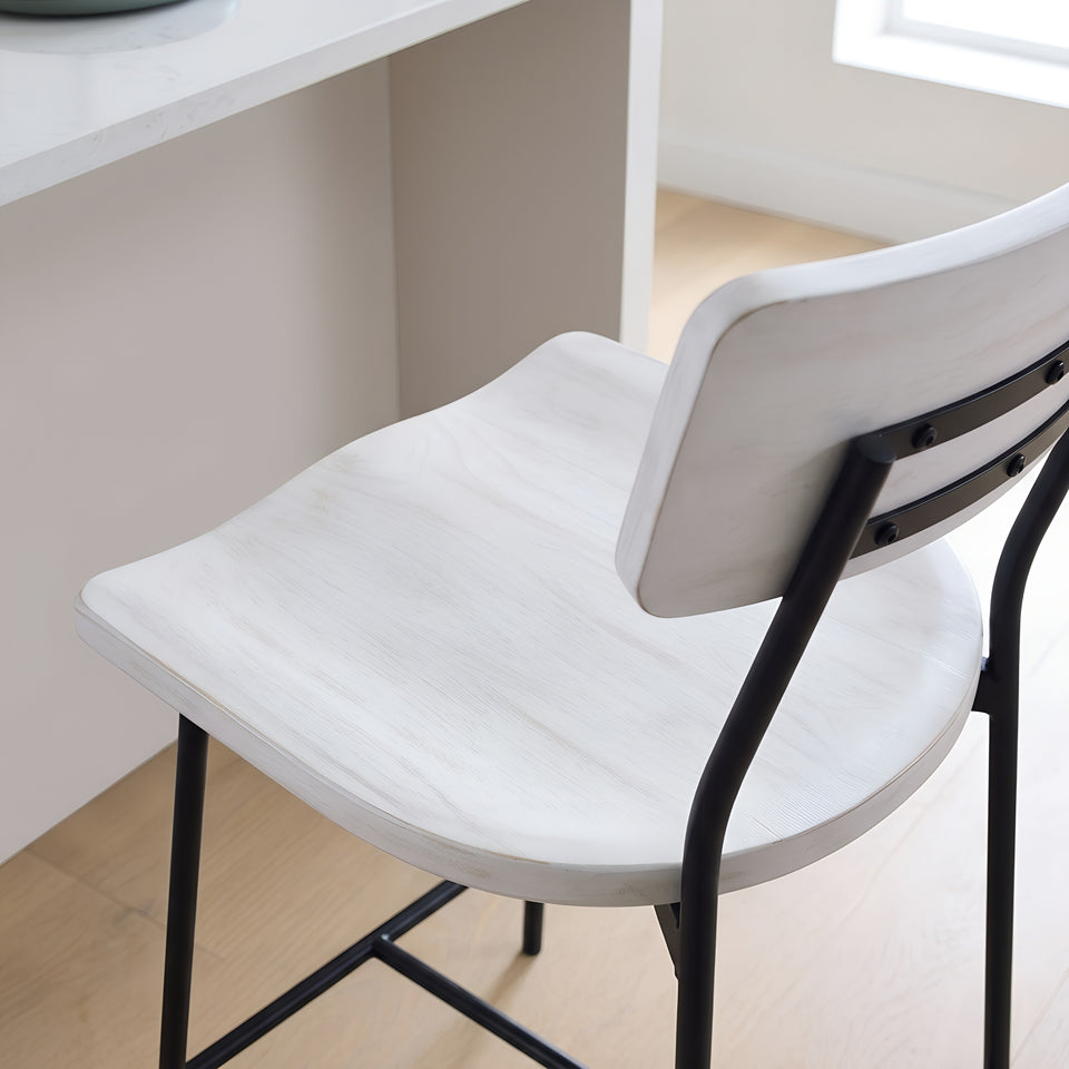 A Wood Seat That Actually <em>Holds You.</em>