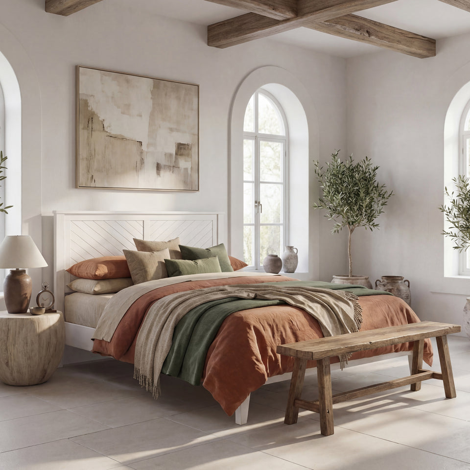 A Headboard That Makes the <em>Whole Room</em>