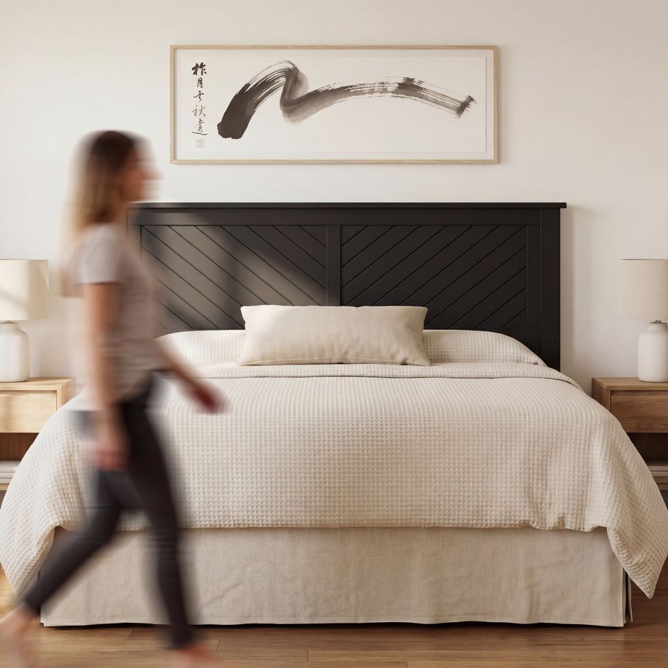 A Headboard That Makes the <em>Whole Room</em>